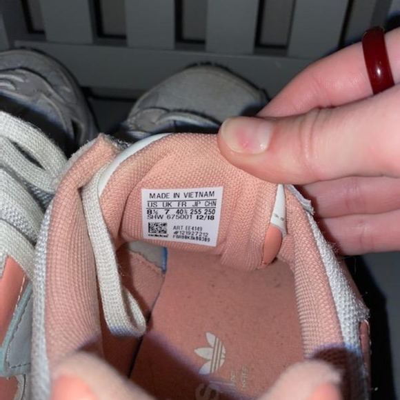 Adidas Falcons - Picture 4 of 4